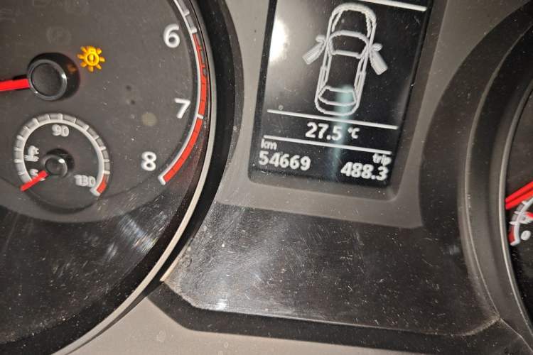 Used Volkswagen Passat 2017 330TSI DSG Luxury Edition Odometer Close Up