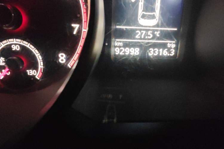 Used Volkswagen Passat 2017 330TSI DSG Luxury Edition Odometer Close Up
