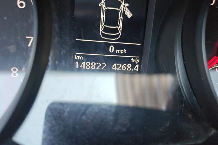 Used Volkswagen Passat 2017 330TSI DSG Luxury Edition Odometer Close Up
