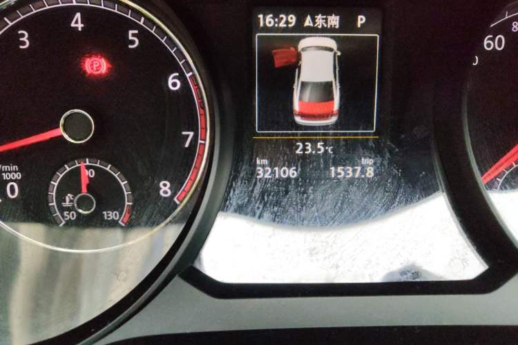 Used Volkswagen Passat 2017 330TSI DSG Prestige Edition Odometer Close Up