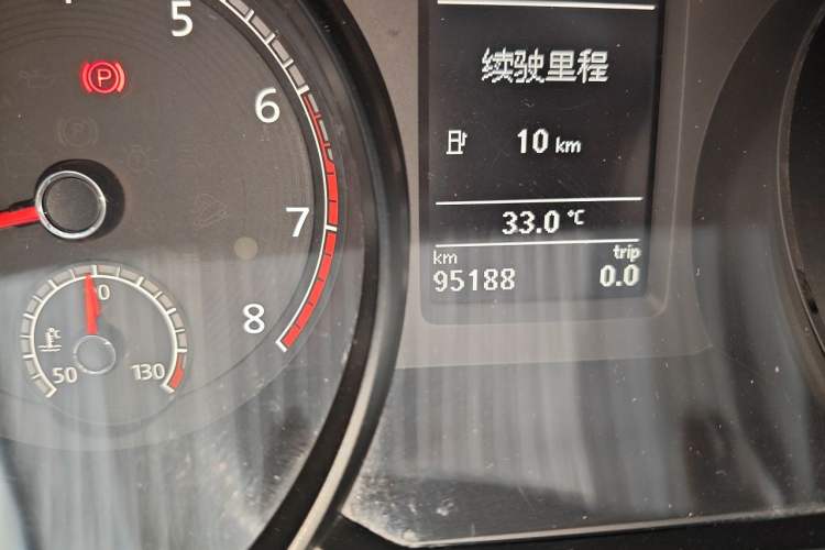 Used Volkswagen Passat 2017 330TSI DSG Luxury Edition Odometer Close Up