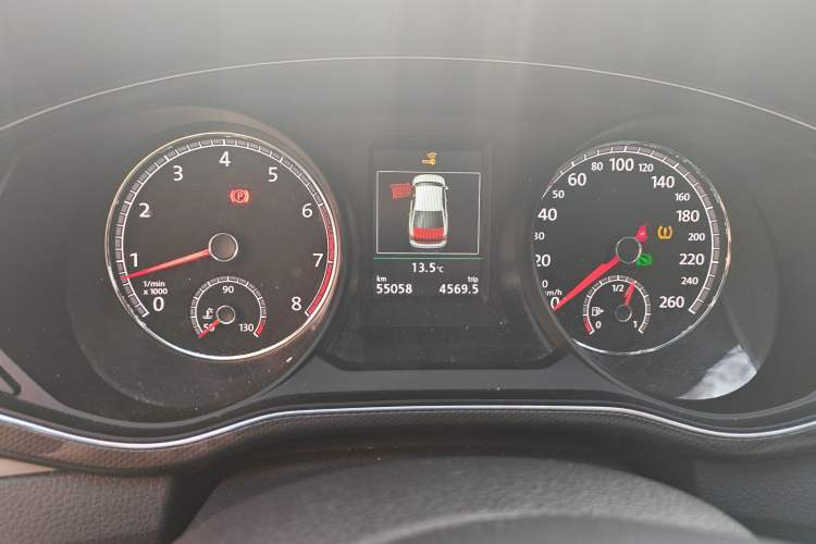 Used Volkswagen Passat 2017 330TSI DSG Prestige Edition Odometer Close Up