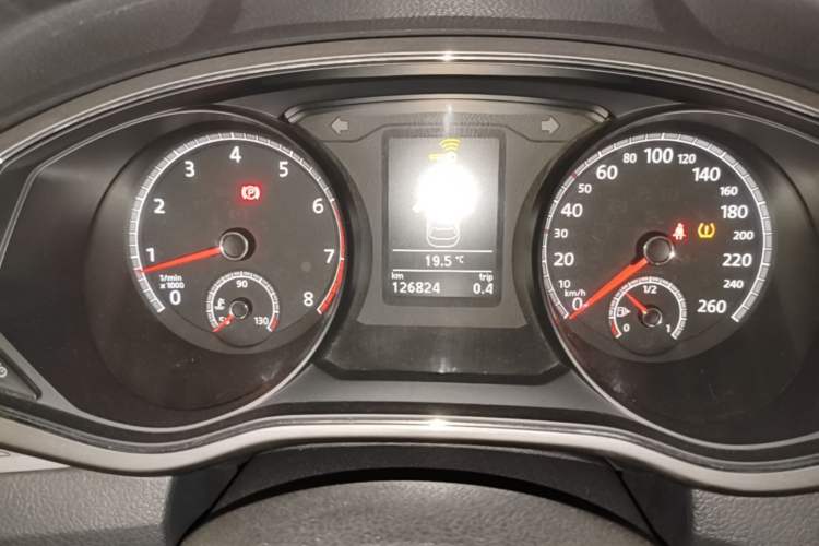 Used Volkswagen Passat 2017 280TSI DSG Luxury Edition Odometer Close Up