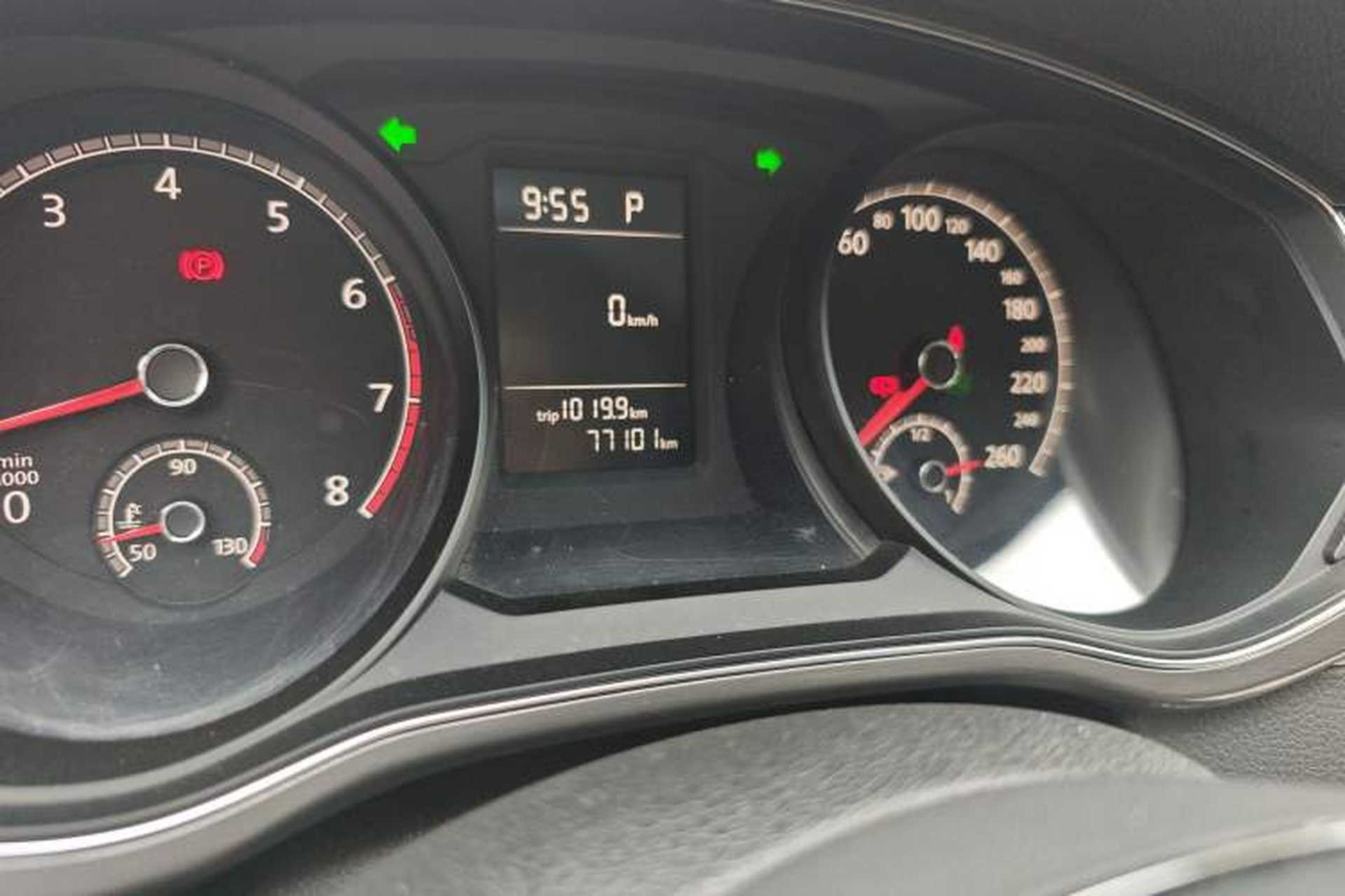 Used Volkswagen Passat 2017 280TSI DSG Luxury Edition Odometer Close Up
