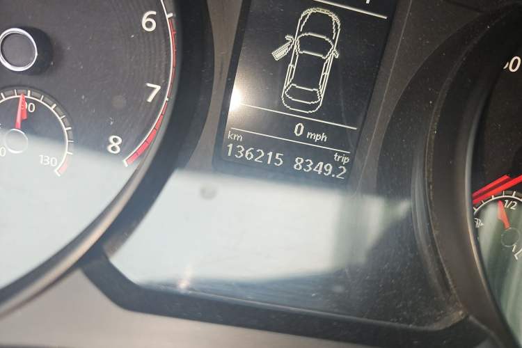 Used Volkswagen Passat 2017 330TSI DSG Luxury Edition Odometer Close Up