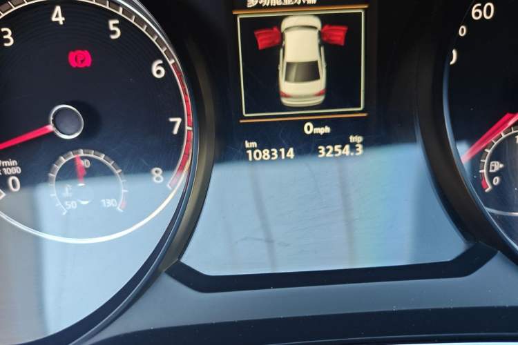 Used Volkswagen Passat 2017 330TSI DSG Prestige Edition Odometer Close Up