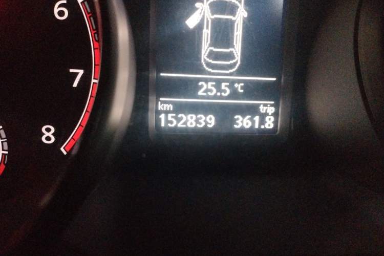 Used Volkswagen Passat 2017 330TSI DSG Prestige Edition Odometer Close Up