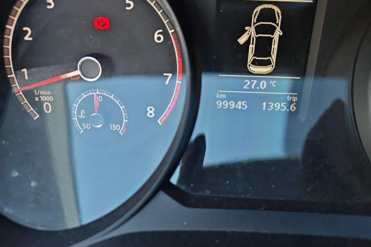 Used Volkswagen Passat 2017 330TSI DSG Luxury Edition Odometer Close Up
