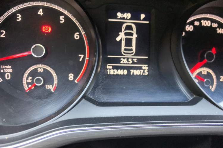 Used Volkswagen Passat 2017 280TSI DSG Luxury Edition Odometer Close Up