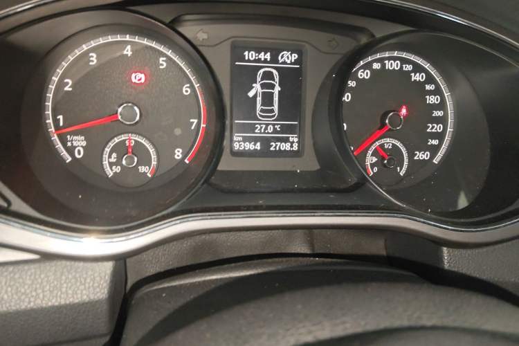 Used Volkswagen Passat 2017 330TSI DSG Luxury Edition Odometer Close Up