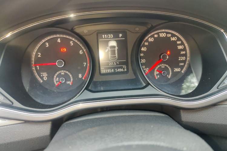 Used Volkswagen Passat 2017 330TSI DSG Luxury Edition Odometer Close Up