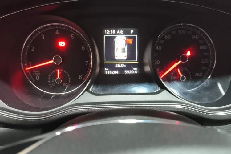 Used Volkswagen Passat 2017 330TSI DSG Prestige Edition Odometer Close Up