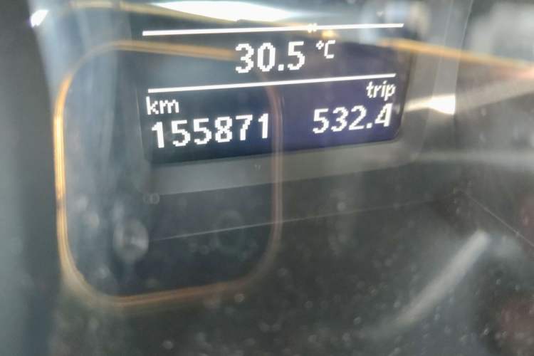 Used Volkswagen Passat 2017 330TSI DSG Luxury Edition Odometer Close Up