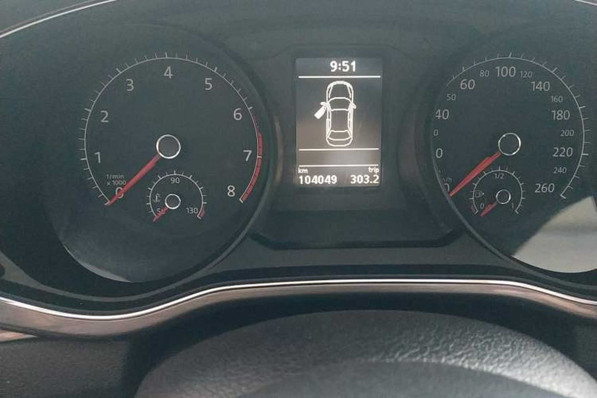 Used Volkswagen Passat 2017 330TSI DSG Luxury Edition Odometer Close Up