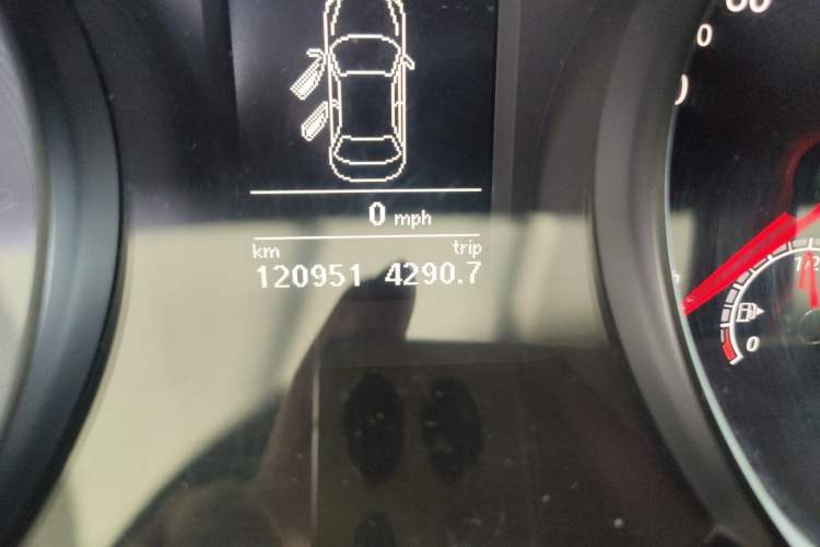 Used Volkswagen Passat 2017 330TSI DSG Luxury Edition Odometer Close Up
