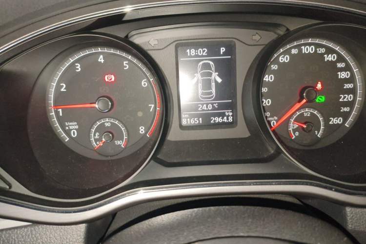 Used Volkswagen Passat 2017 330TSI DSG Luxury Edition Odometer Close Up