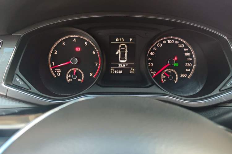 Used Volkswagen Passat 2017 330TSI DSG Luxury Edition Odometer Close Up