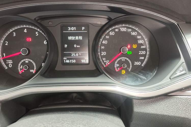 Used Volkswagen Passat 2017 330TSI DSG Luxury Edition Odometer Close Up