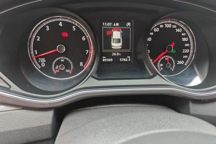 Used Volkswagen Passat 2017 330TSI DSG Prestige Edition Odometer Close Up