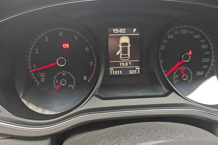 Used Volkswagen Passat 2017 330TSI DSG Luxury Edition Odometer Close Up
