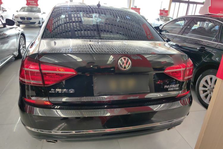 Used Volkswagen Passat 2017 330TSI DSG Luxury Edition Rear