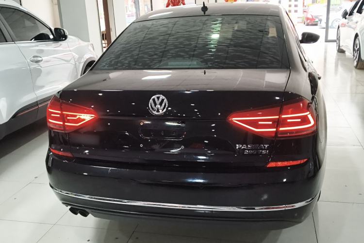 Used Volkswagen Passat 2017 280TSI DSG Luxury Edition Rear