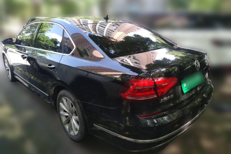Used Volkswagen Passat 2017 330TSI DSG Luxury Edition Rear Left 45 Deg