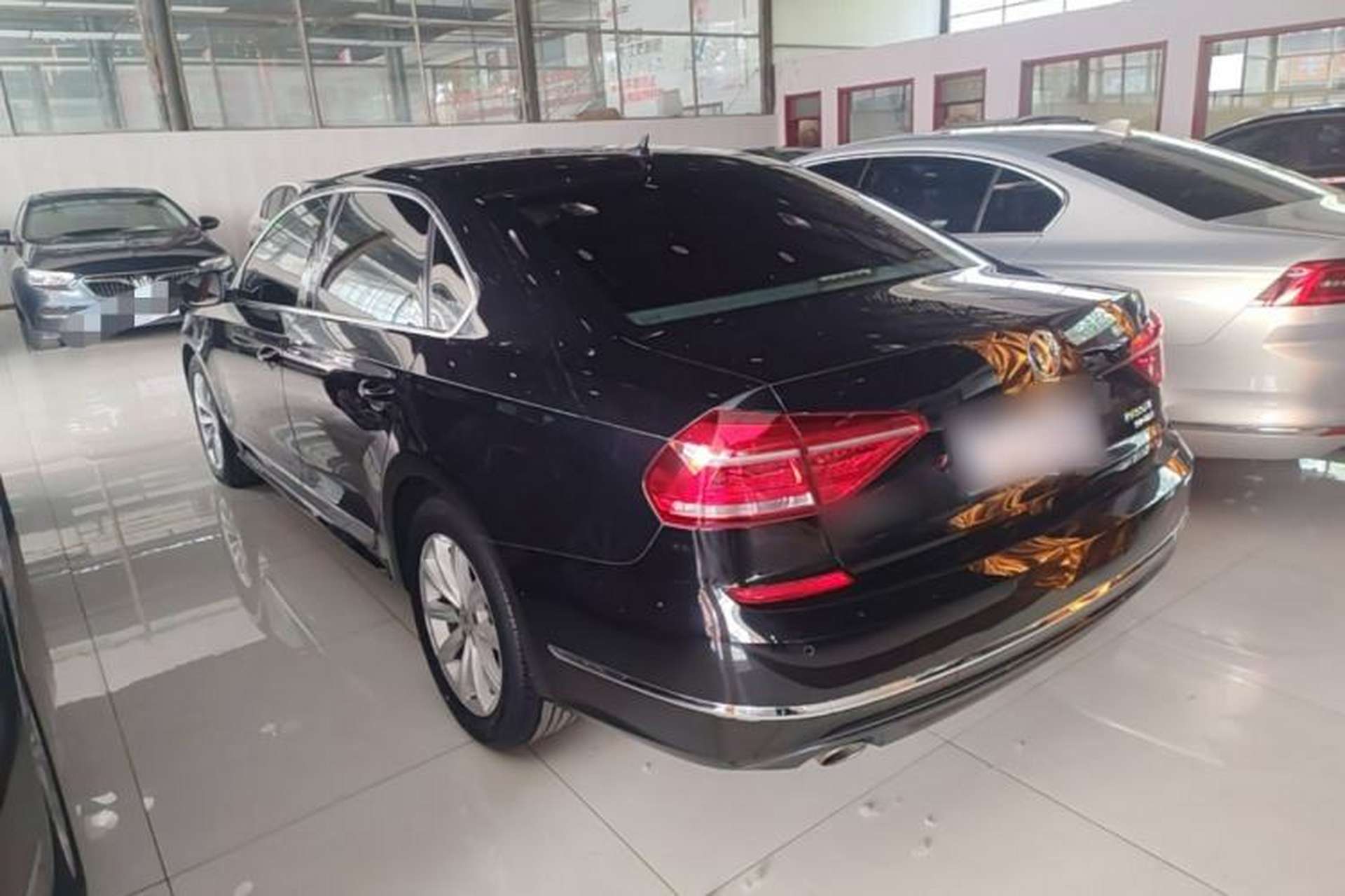 Used Volkswagen Passat 2017 330TSI DSG Luxury Edition Rear Left 45 Deg