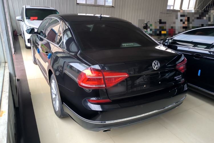 Used Volkswagen Passat 2017 330TSI DSG Luxury Edition Rear Left 45 Deg