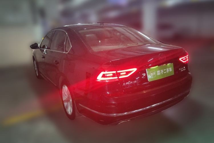 Used Volkswagen Passat 2017 330TSI DSG Luxury Edition Rear Left 45 Deg