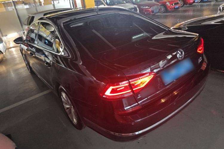 Used Volkswagen Passat 2017 330TSI DSG Luxury Edition Rear Left 45 Deg