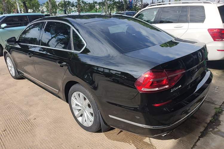Used Volkswagen Passat 2017 280TSI DSG Luxury Edition Rear Left 45 Deg