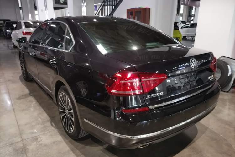 Used Volkswagen Passat 2017 330TSI DSG Prestige Edition Rear Left 45 Deg