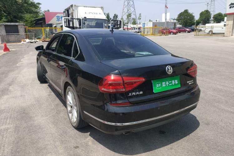 Used Volkswagen Passat 2017 330TSI DSG Luxury Edition Rear Left 45 Deg