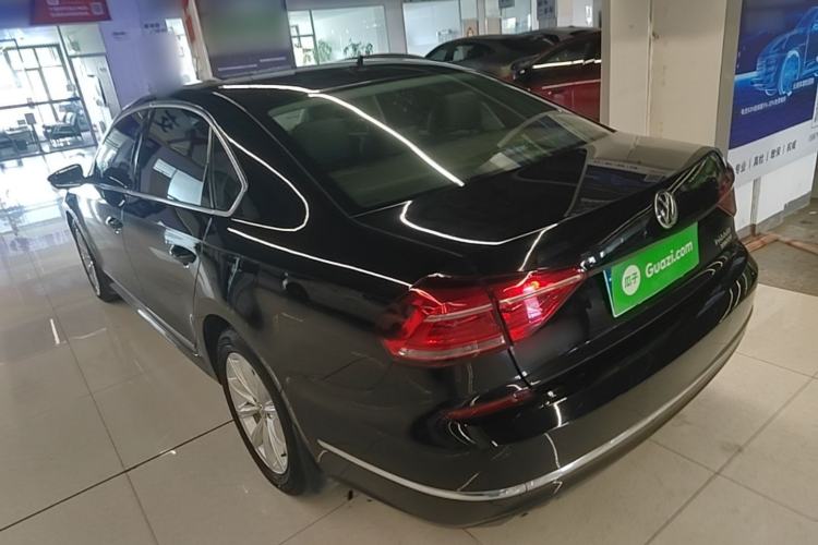Used Volkswagen Passat 2017 330TSI DSG Luxury Edition Rear Left 45 Deg