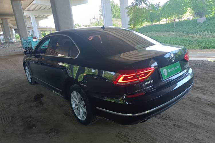 Used Volkswagen Passat 2017 330TSI DSG Luxury Edition Rear Left 45 Deg