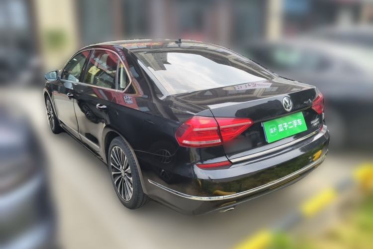 Used Volkswagen Passat 2017 330TSI DSG Luxury Edition Rear Left 45 Deg
