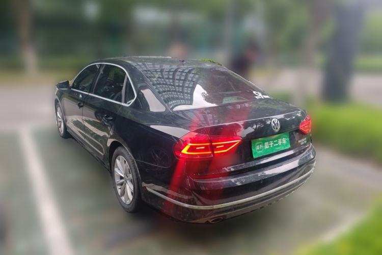 Used Volkswagen Passat 2017 330TSI DSG Luxury Edition Rear Left 45 Deg