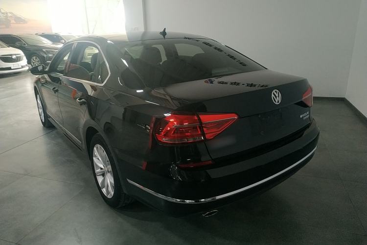 Used Volkswagen Passat 2017 330TSI DSG Luxury Edition Rear Left 45 Deg