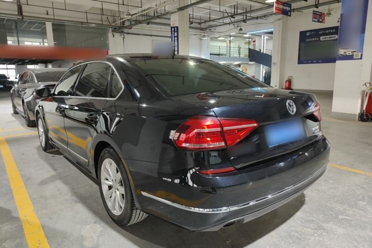 Used Volkswagen Passat 2017 330TSI DSG Luxury Edition Rear Left 45 Deg