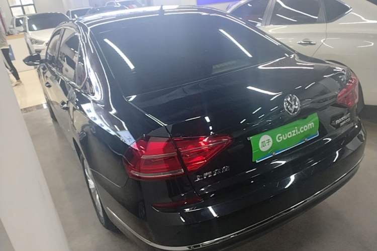 Used Volkswagen Passat 2017 280TSI DSG Luxury Edition Rear Left 45 Deg