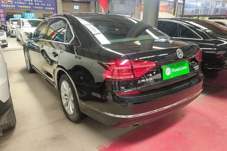 Used Volkswagen Passat 2017 330TSI DSG Luxury Edition Rear Left 45 Deg