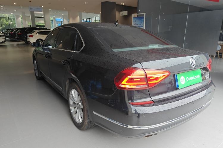 Used Volkswagen Passat 2017 330TSI DSG Luxury Edition Rear Left 45 Deg