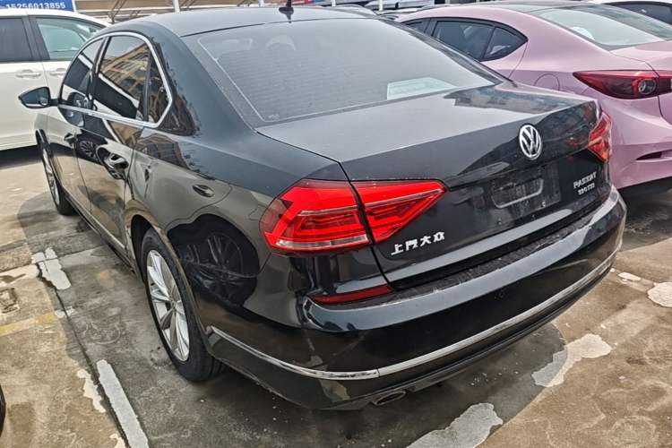 Used Volkswagen Passat 2017 330TSI DSG Luxury Edition Rear Left 45 Deg