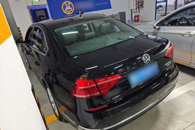 Used Volkswagen Passat 2017 330TSI DSG Luxury Edition Rear Left 45 Deg
