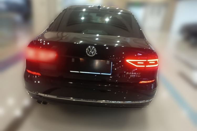 Used Volkswagen Passat 2017 280TSI DSG Luxury Edition Rear