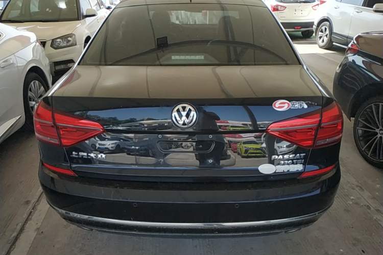Used Volkswagen Passat 2017 330TSI DSG Luxury Edition Rear