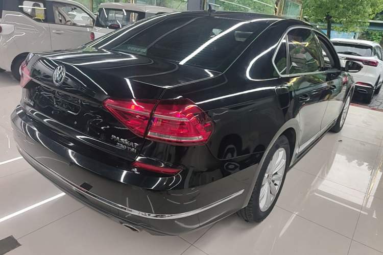 Used Volkswagen Passat 2017 330TSI DSG Luxury Edition Rear Right 45 Deg