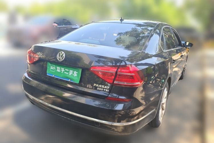 Used Volkswagen Passat 2017 280TSI DSG Luxury Edition Rear Right 45 Deg