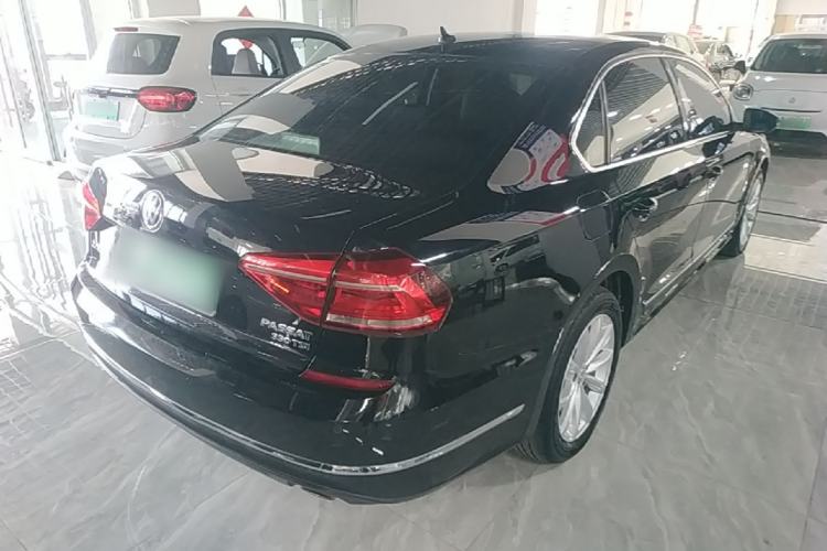 Used Volkswagen Passat 2017 330TSI DSG Luxury Edition Rear Right 45 Deg